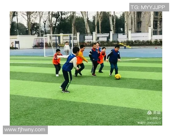 瑞典足球球星生涯故事以粤语讲述展现绿茵激情与拼搏精神