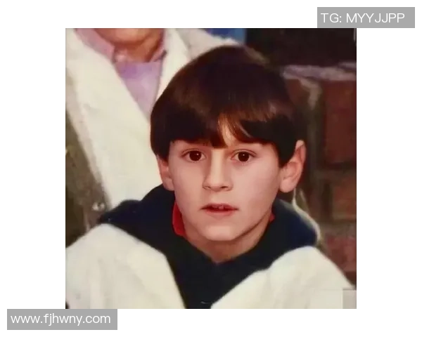 足球球星年轻时颜值大曝光，盘点昔日英俊少年时期的足球偶像